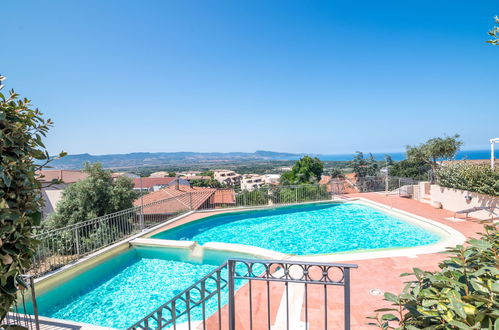 Photo 2 - Appartement de 2 chambres à Badesi avec piscine et vues à la mer