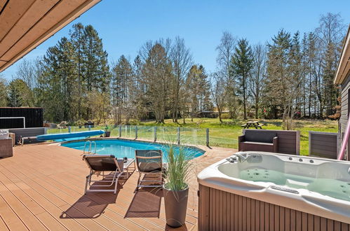 Photo 14 - Maison de 3 chambres à Glesborg avec piscine privée et terrasse