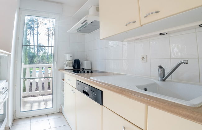 Casa de 3 quartos em Lacanau com piscina privada e jardim - Foto 9