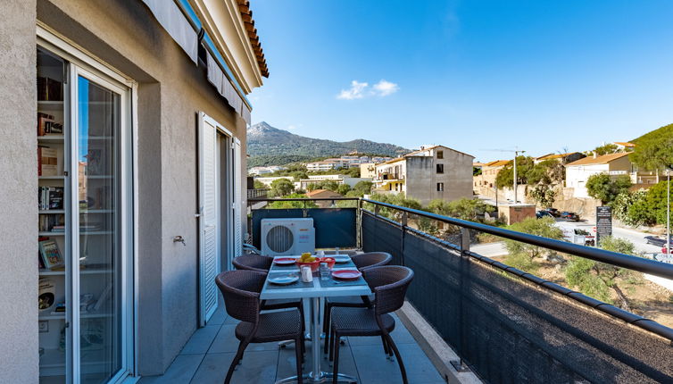 Foto 1 - Appartamento con 2 camere da letto a L'Île-Rousse con terrazza e vista mare