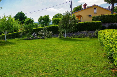 Foto 18 - Casa con 3 camere da letto a Kastav con piscina privata e giardino