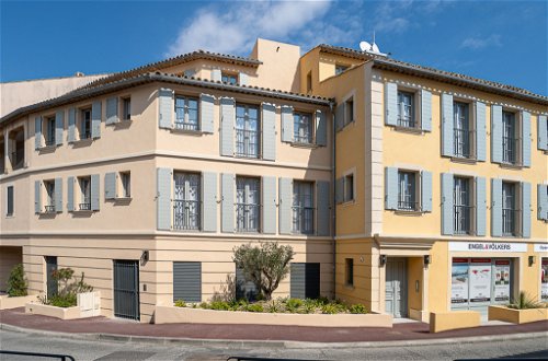 Foto 5 - Appartamento con 1 camera da letto a Saint-Tropez con vista mare