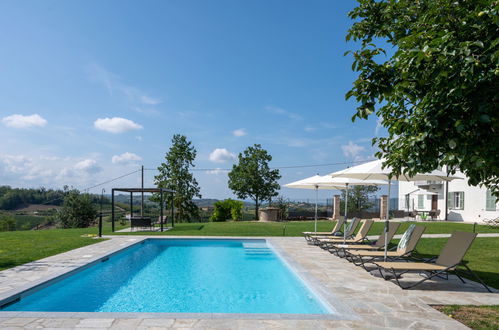 Photo 28 - 2 bedroom House in Costigliole d'Asti with swimming pool and garden