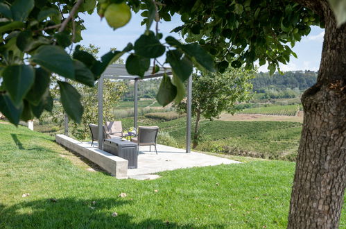 Photo 47 - Maison de 6 chambres à Costigliole d'Asti avec piscine privée et jardin