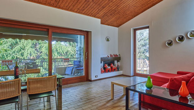 Apartamento de 2 quartos em Porto Valtravaglia com piscina e jardim - Foto 3