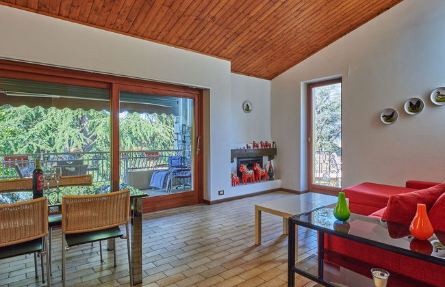 Apartamento de 2 quartos em Porto Valtravaglia com piscina e jardim - Foto 3