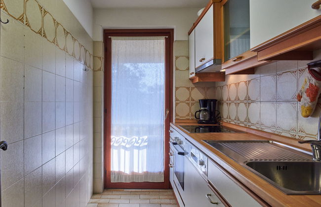 Apartamento de 2 quartos em Porto Valtravaglia com piscina e jardim - Foto 10