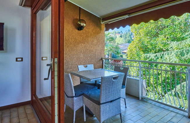 Apartamento de 2 quartos em Porto Valtravaglia com piscina e jardim - Foto 5