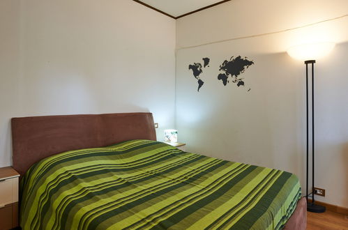 Foto 12 - Appartamento con 1 camera da letto a Porto Valtravaglia con piscina e giardino