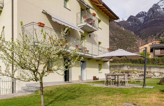 Appartement de 4 chambres à Novate Mezzola avec jardin et terrasse - Photo 24