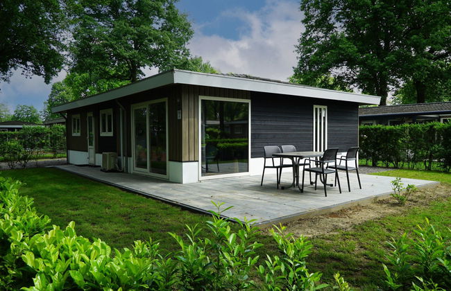 Casa de 4 quartos em Susteren com piscina e terraço - Foto 1