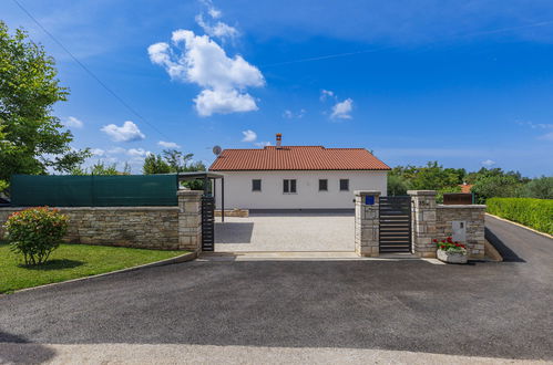 Foto 29 - Casa de 3 quartos em Žminj com piscina privada e jardim