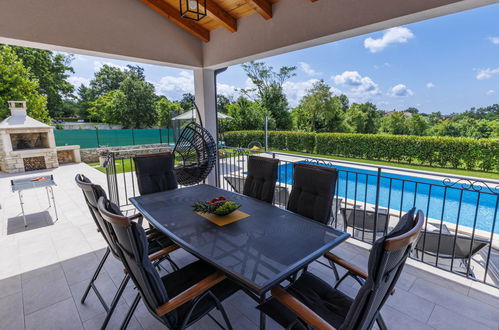 Photo 10 - Maison de 3 chambres à Žminj avec piscine privée et jardin