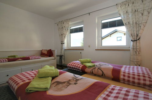 Foto 13 - Appartamento con 2 camere da letto a Wiesing con vista sulle montagne