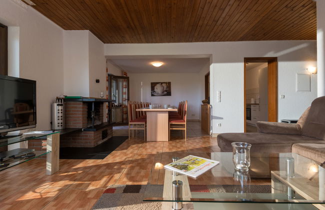 Casa de 12 quartos em Immerath com jardim e terraço - Foto 2
