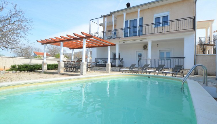Foto 1 - Haus mit 6 Schlafzimmern in Sibenik mit privater pool und terrasse
