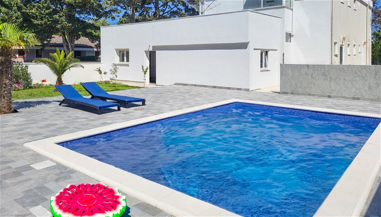 Foto 1 - Casa con 2 camere da letto a Privlaka con piscina privata e vista mare