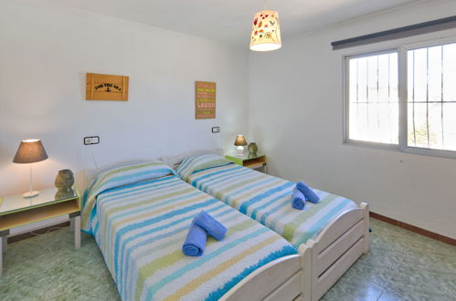 Foto 6 - Casa de 6 quartos em Calp com piscina privada e vistas do mar