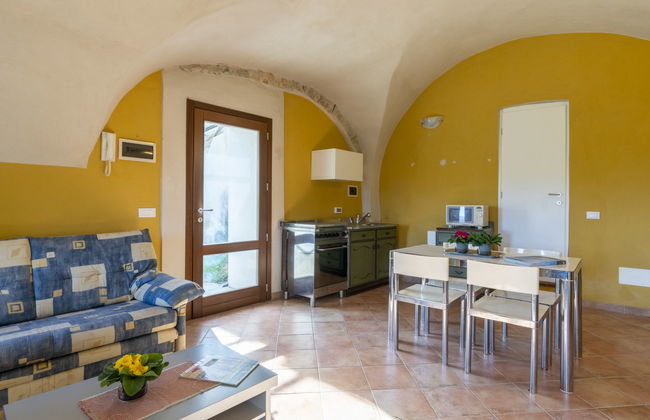 Apartamento de 2 quartos em Prelà com piscina e jardim - Foto 10