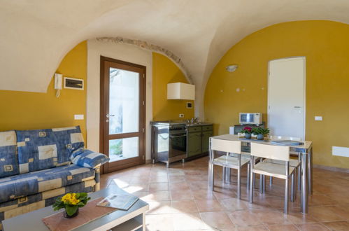 Photo 10 - 2 bedroom Apartment in Prelà with swimming pool and garden