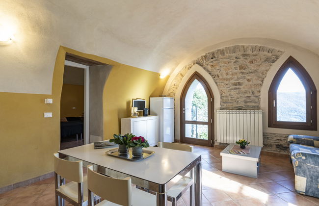 Apartamento de 2 quartos em Prelà com piscina e jardim - Foto 9