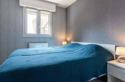 Foto 10 - Appartamento con 2 camere da letto a Dives-sur-Mer con vista mare