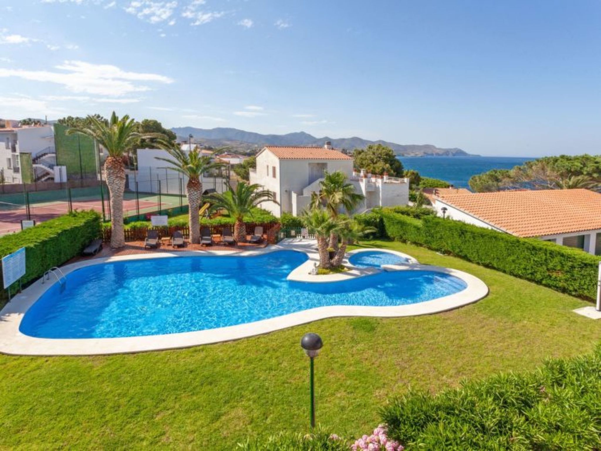 Photo 20 - 2 bedroom Apartment in Llançà with swimming pool and sea view