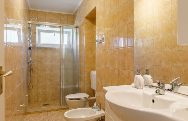 Casa de 5 quartos em Balatonfenyves com jardim e terraço - Foto 17