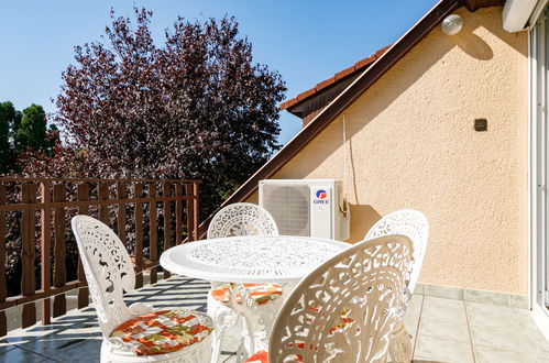 Photo 14 - Maison de 4 chambres à Balatonfenyves avec jardin et terrasse