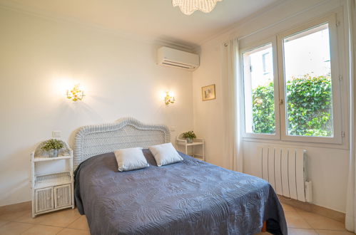 Foto 14 - Casa con 2 camere da letto a Hyères con giardino e vista mare