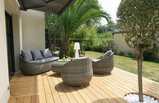 Photo 2 - Maison de 4 chambres à Theix-Noyalo avec piscine privée et vues à la mer