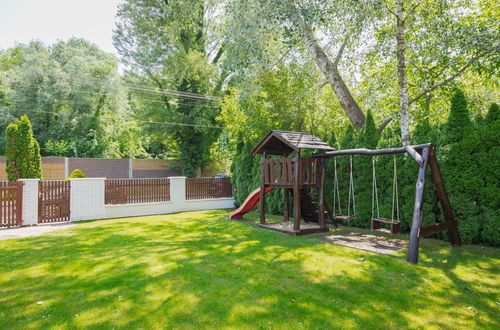 Foto 27 - Apartamento de 4 quartos em Balatonszárszó com jardim e terraço