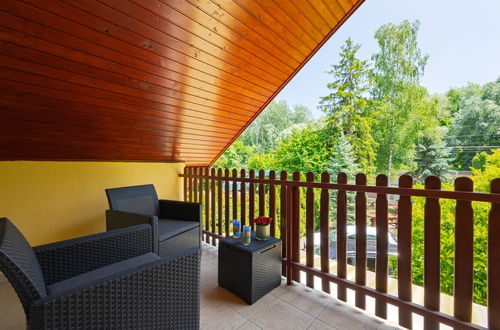 Foto 18 - Apartamento de 4 quartos em Balatonszárszó com jardim e terraço