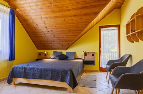 Foto 10 - Apartamento de 4 quartos em Balatonszárszó com jardim e terraço
