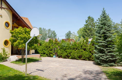 Foto 32 - Apartamento de 4 quartos em Balatonszárszó com jardim e terraço