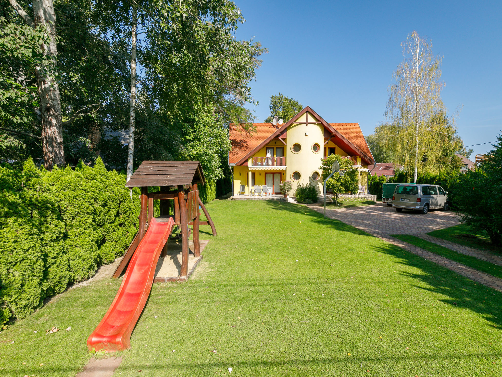 Foto 1 - Apartamento de 4 habitaciones en Balatonszárszó con jardín y terraza