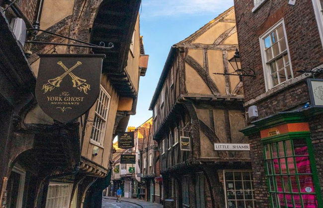 Travel Curious: York's Landmarks and Hidden Gems - Private Walking Tour - Photo 7