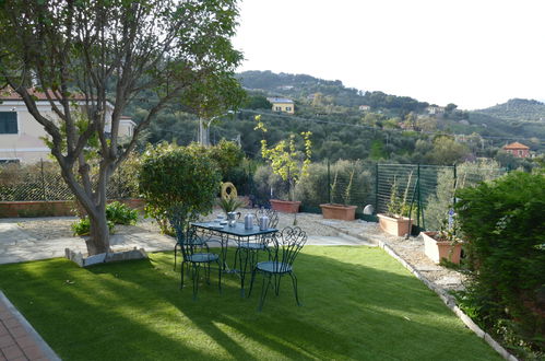 Photo 4 - Maison de 3 chambres à Diano Marina avec jardin