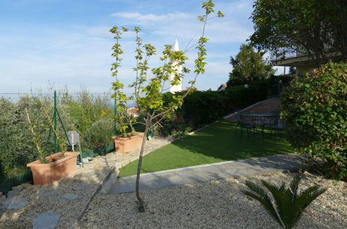 Photo 19 - Maison de 3 chambres à Diano Marina avec jardin