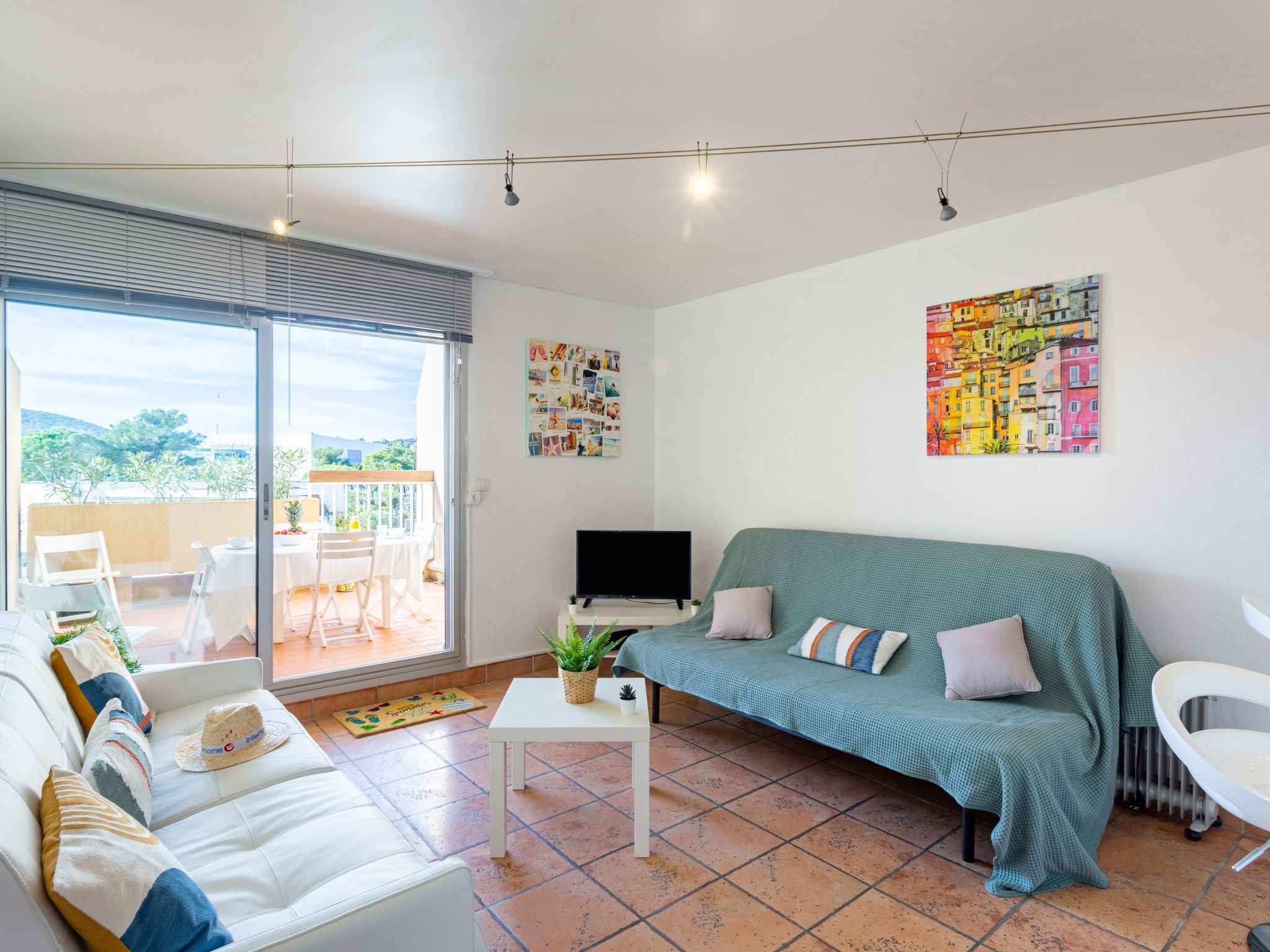 Foto 2 - Apartment mit 1 Schlafzimmer in Bormes-les-Mimosas mit schwimmbad und blick aufs meer