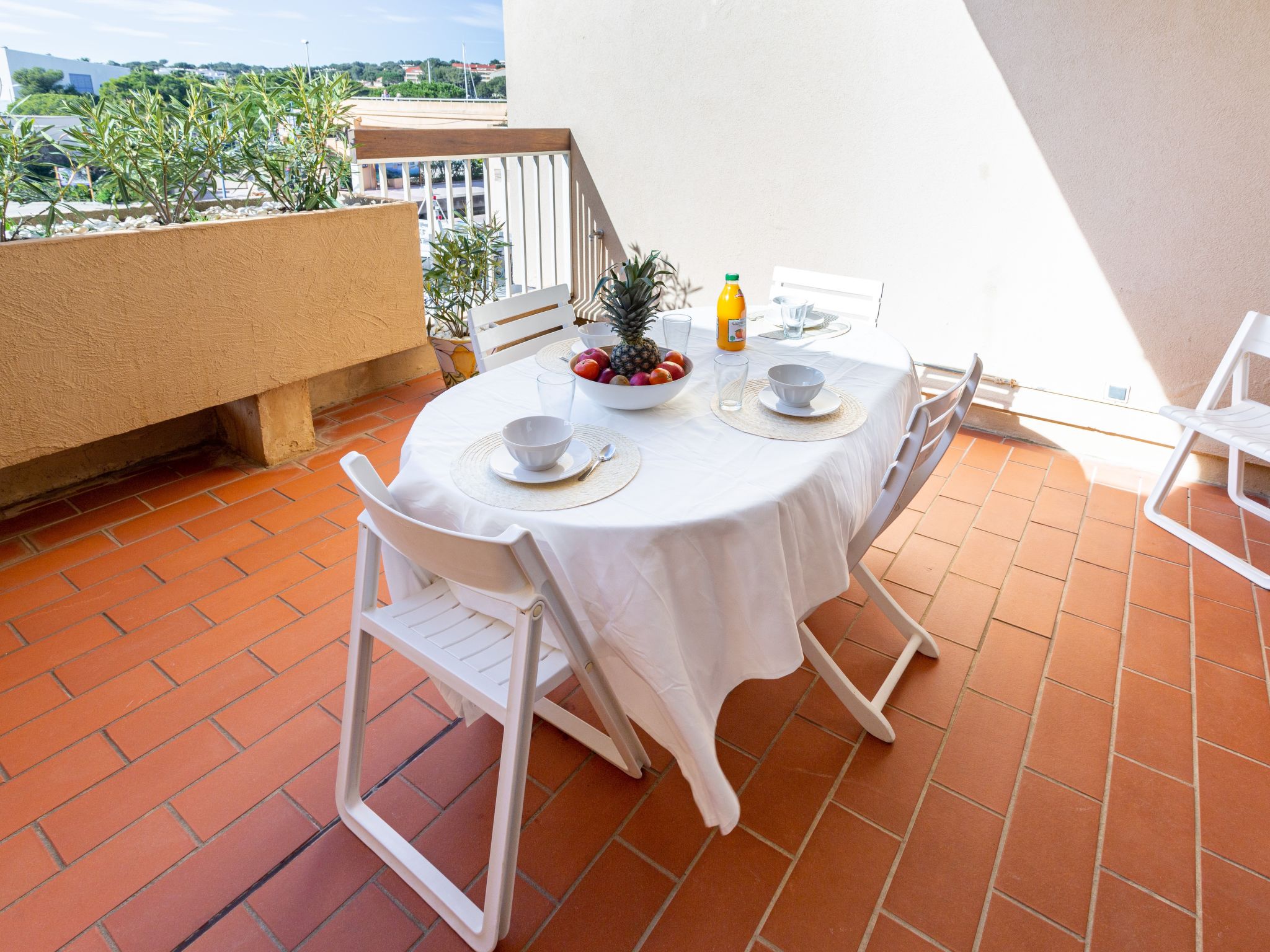 Photo 21 - 1 bedroom Apartment in Bormes-les-Mimosas with swimming pool and terrace