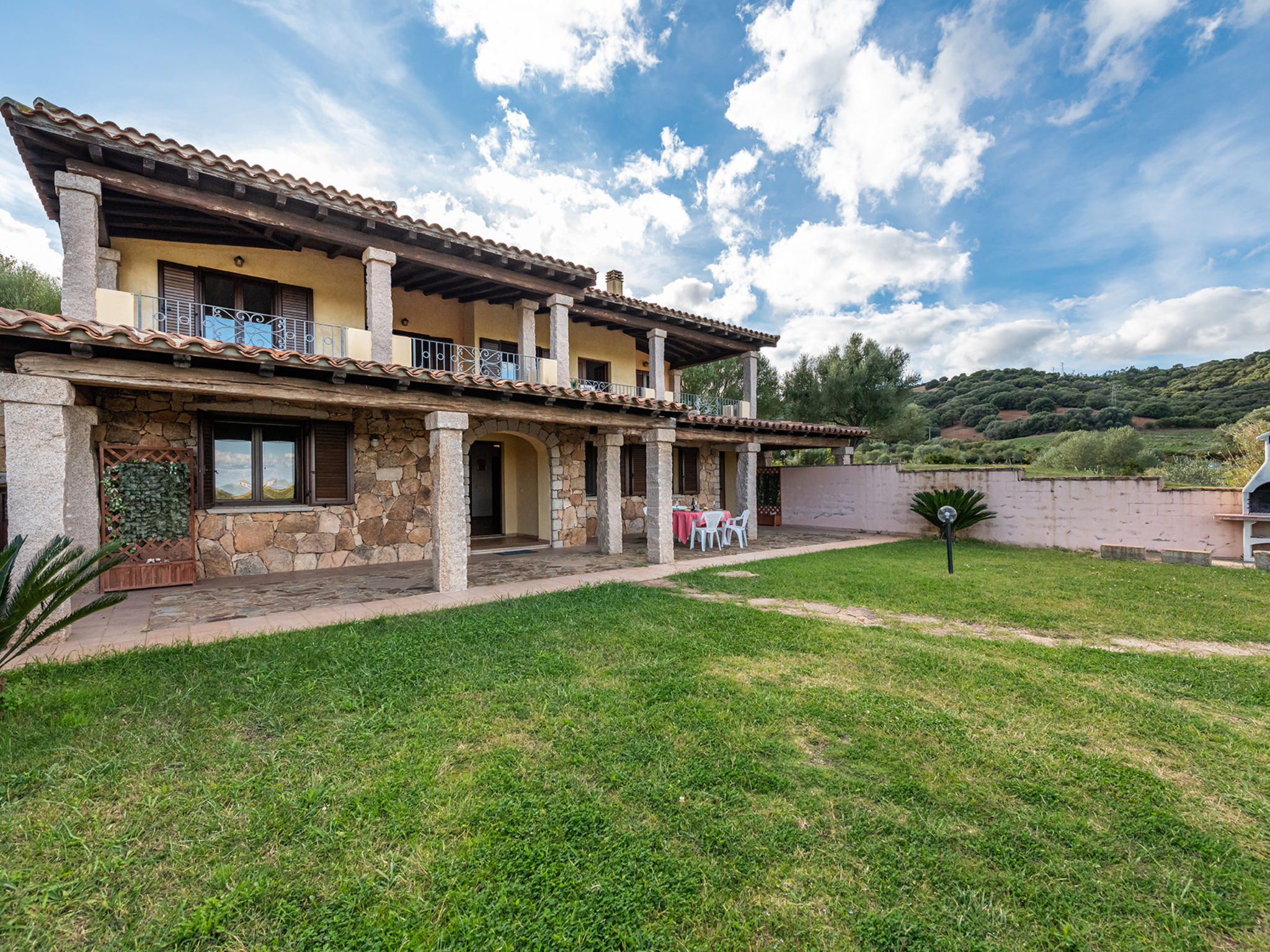 Photo 1 - Maison de 3 chambres à Siniscola avec jardin et terrasse