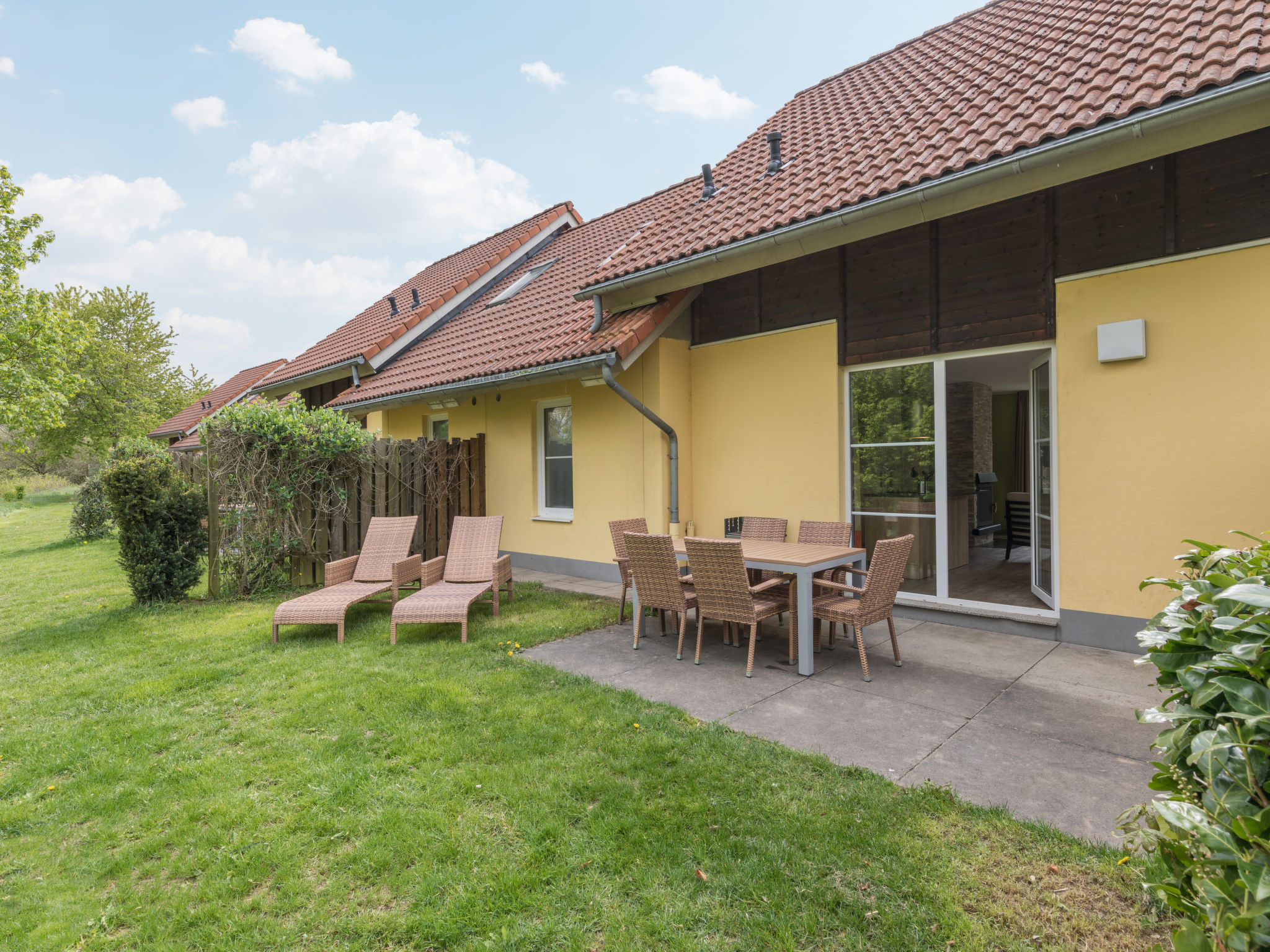 Foto 5 - Casa de 3 quartos em Medebach com piscina e terraço