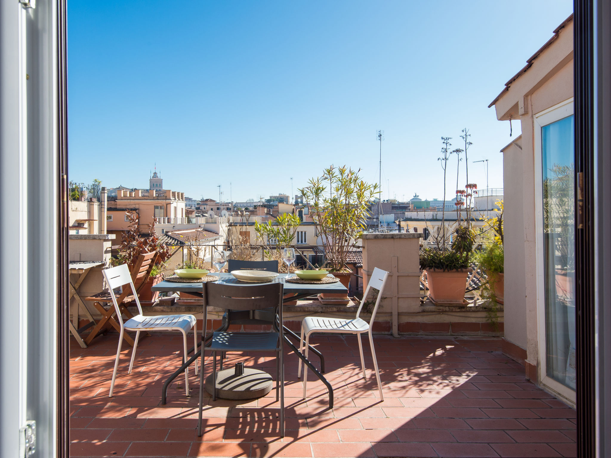 Foto 5 - Apartamento de 2 habitaciones en Roma con jardín y terraza