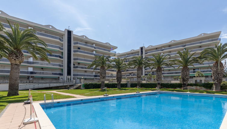 Photo 1 - 2 bedroom Apartment in Salou with swimming pool and sea view