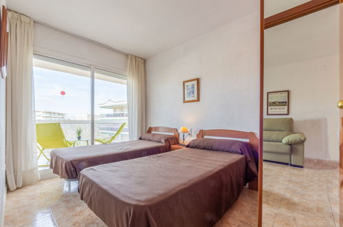 Foto 15 - Appartamento con 2 camere da letto a Salou con piscina e vista mare