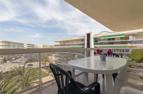 Photo 2 - Appartement de 2 chambres à Salou avec piscine et jardin