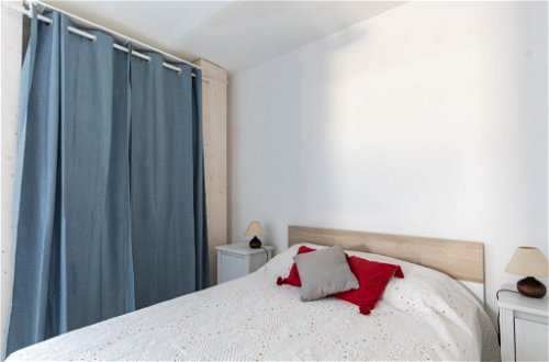 Foto 9 - Apartment mit 3 Schlafzimmern in Saint-Cyr-sur-Mer mit garten und blick aufs meer