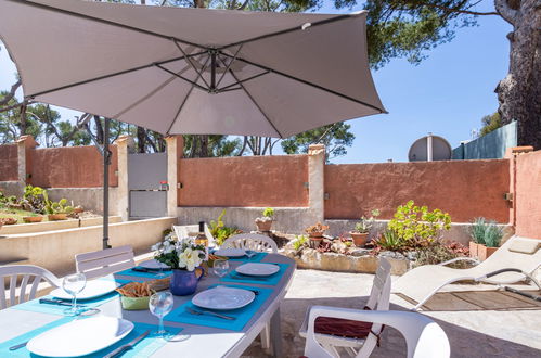 Photo 4 - Appartement de 3 chambres à Saint-Cyr-sur-Mer avec jardin et terrasse