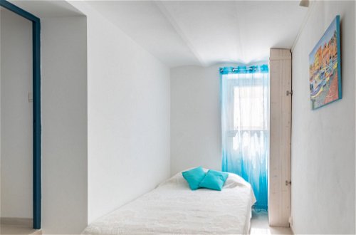Foto 11 - Apartment mit 3 Schlafzimmern in Saint-Cyr-sur-Mer mit garten und blick aufs meer